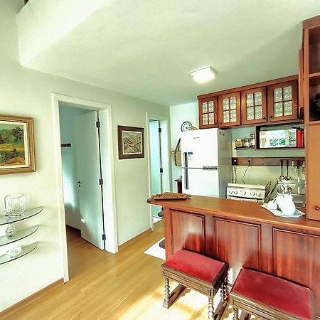Agradável Apt 2Quartos para família próx ao Lago Negro - 4 min do centro- com churrasqueira Gramado Esterno foto