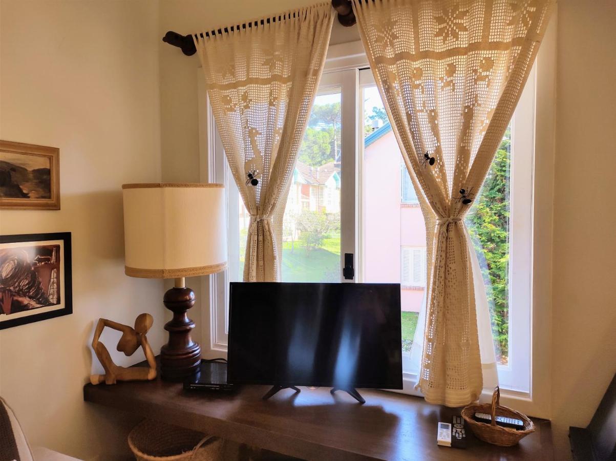 Agradável Apt 2Quartos para família próx ao Lago Negro - 4 min do centro- com churrasqueira Gramado Camera foto