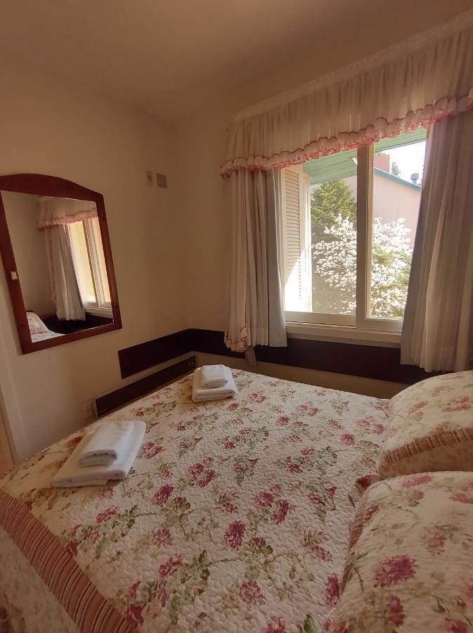 Agradável Apt 2Quartos para família próx ao Lago Negro - 4 min do centro- com churrasqueira Gramado Esterno foto